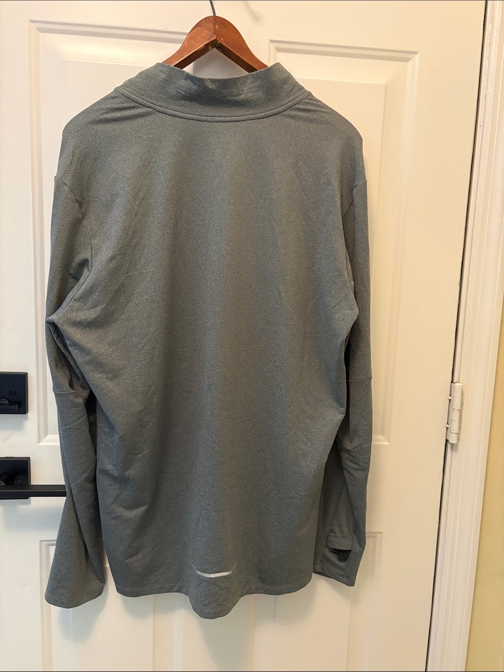 Nike Men’s Dri-FIT 1/4 Zip Performance Jacket - Grey - Picture 3 of 3